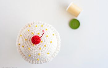 Cupcake Pincushion Sewing Kit