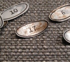 recycled soda can vintage number labels, crafts, organizing, pallet, repurposing upcycling, shelving ideas