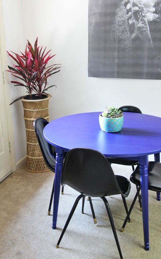 13 maneiras lindas de trazer sua mesa de cozinha gasta de volta vida, Minha reforma de mesa de cozinha azul met lico