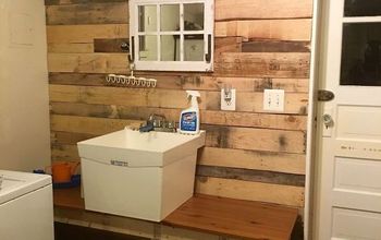 Laundry Room Pallet Wall