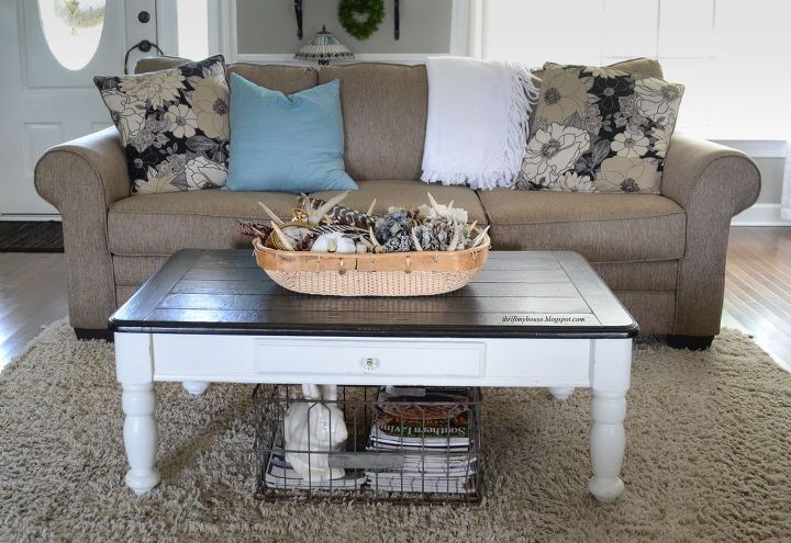 thrift store farmhouse coffee table, painted furniture