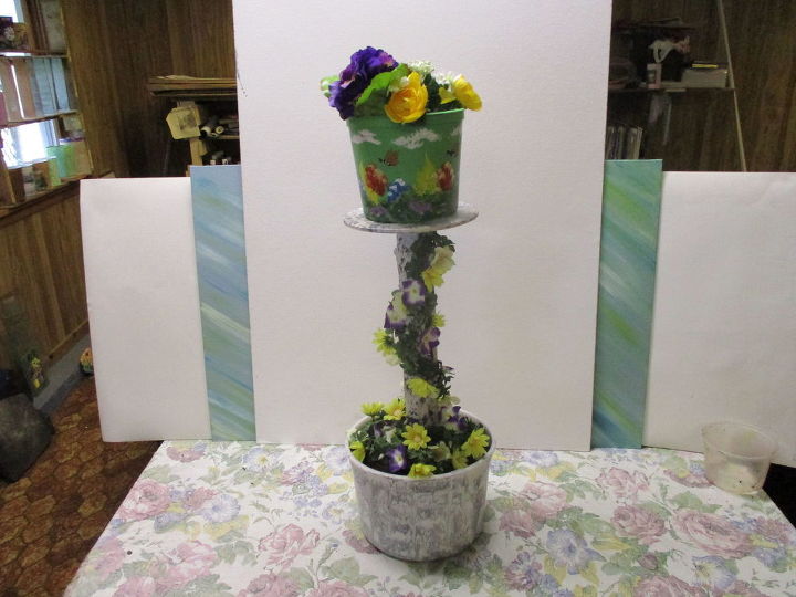 re purposed 5 qt icecream tub flower pot mini plant stand