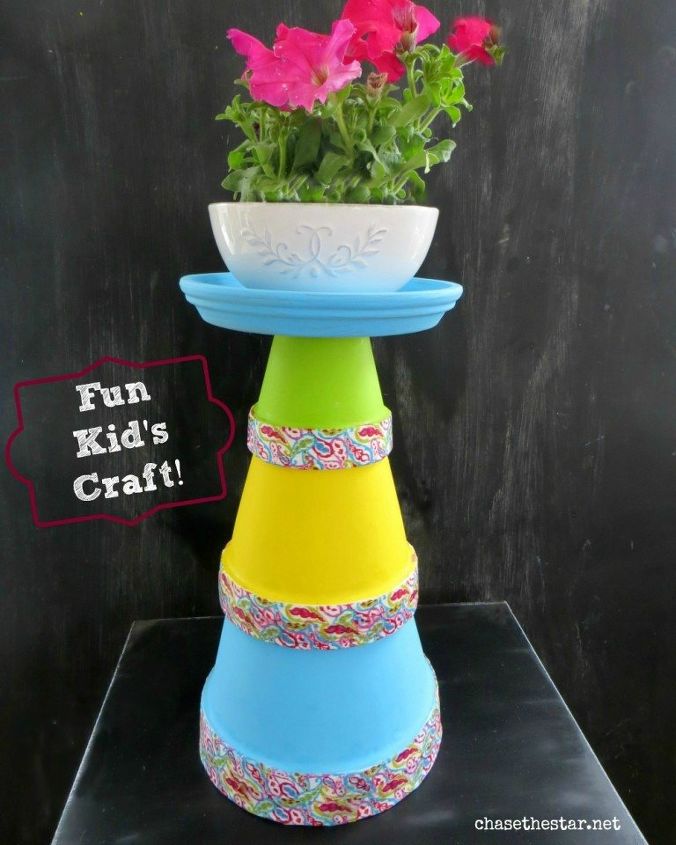 13 awesome ways to reuse a terra cotta saucer, Stack a colorful planter tower