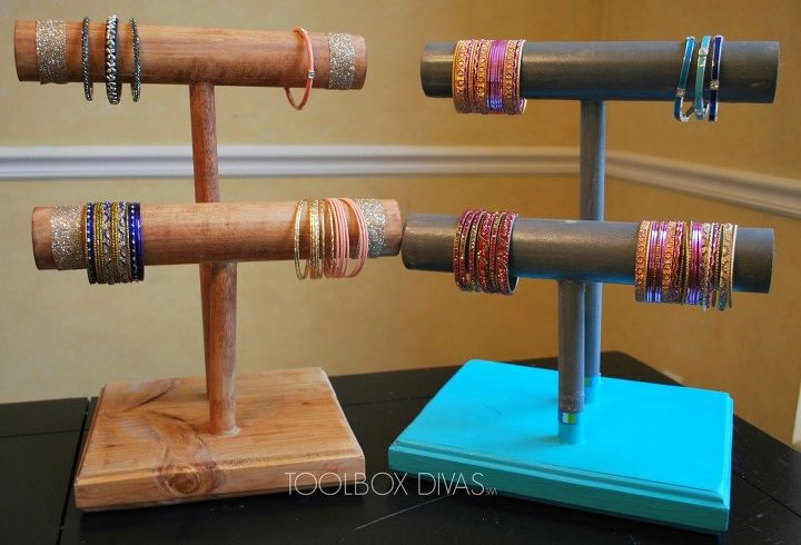 15 conmovedores regalos caseros que tu madre adorar, Construye soportes para joyas con tacos de madera
