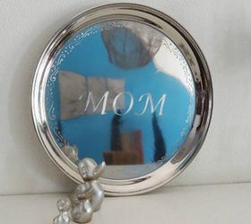 15 heartwarming homemade gifts your mom will absolutely adore, Customize a serving dish just for her
