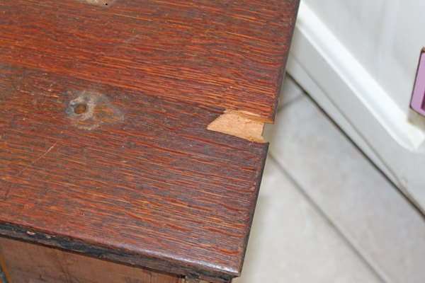 mesa de centro de armrio de arquivo antigo