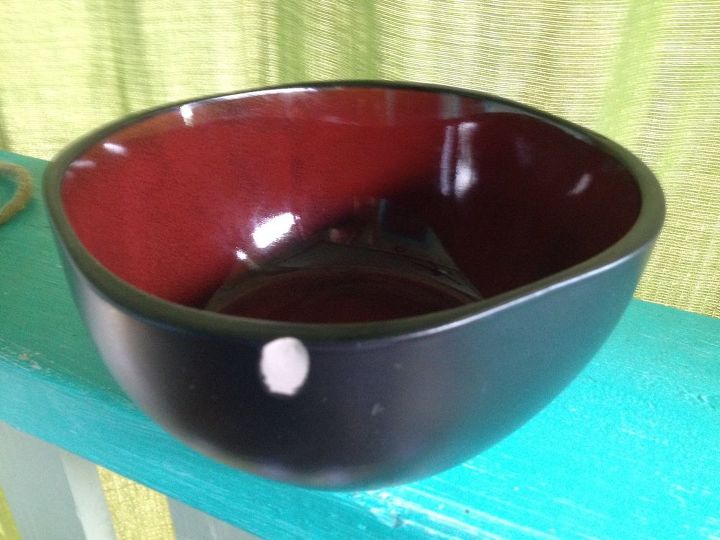 q how to fix chips in dishes, crafts, Here s a white chip on my black bowl