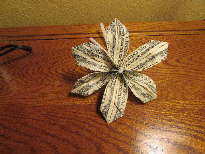ramo de flores y caramelos de origami
