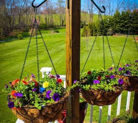 hanging basket column, container gardening, gardening, pallet