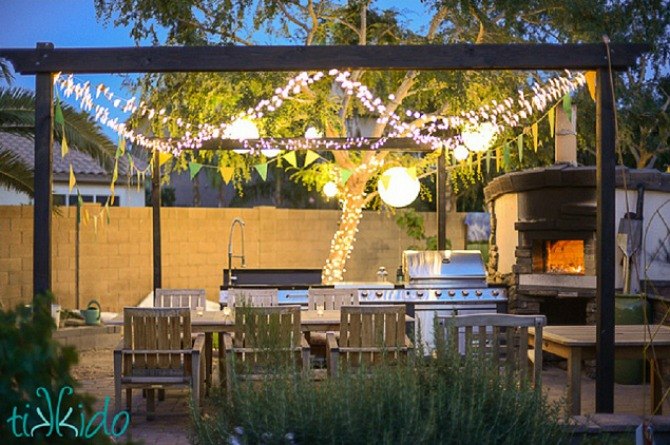 10 genius ways to use cinder blocks in your garden, Pile up blocks into an outdoor pizza oven