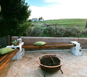 10 genius ways to use cinder blocks in your garden, Create a corner bench using wood posts