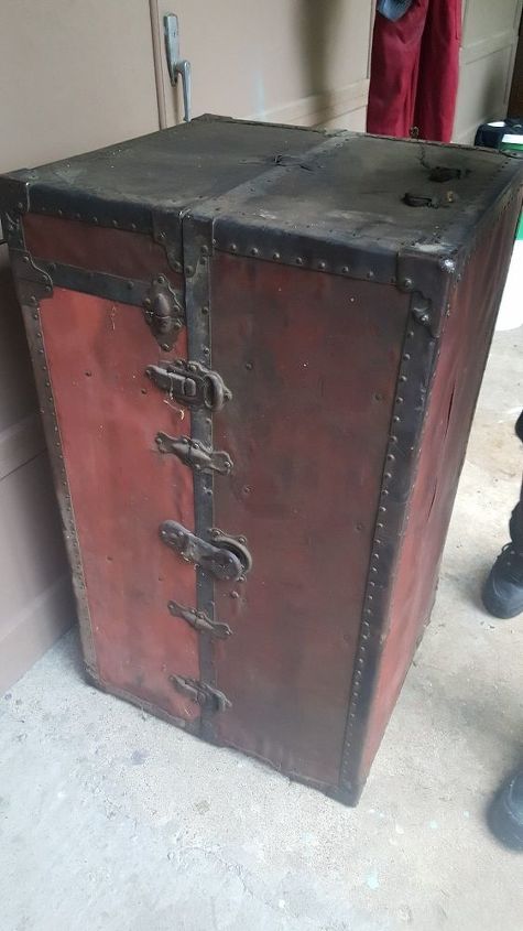 i need help restoring this trunk