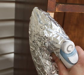 She wraps tin foil around a hot iron for a brilliant makeover technique