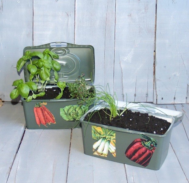 s the 15 most brilliant uses people came up with for plastic containers, container gardening, repurposing upcycling, storage ideas, Plant a portable garden in a container