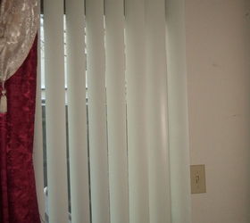 how to temporary repair your vertical blinds with a flat head screwdri