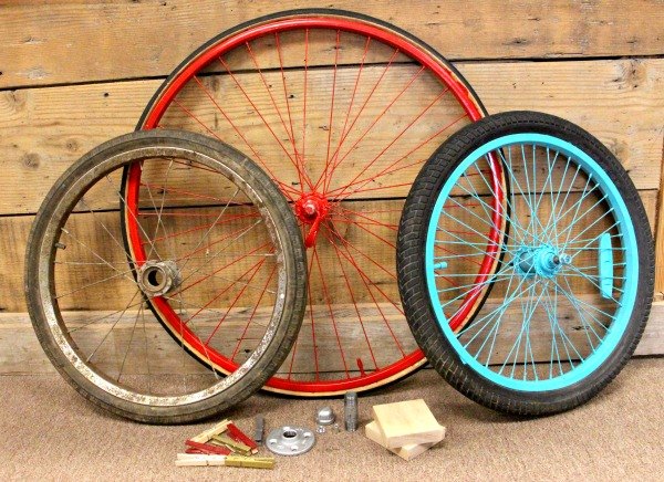 tablero de notas nico hecho con neumticos de bicicleta