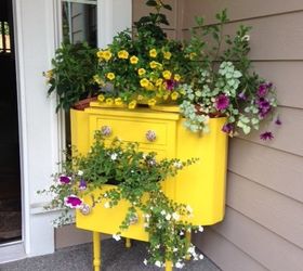 15 whimsical ways to use old furniture in your flower bed, Garden in each drawer of a sewing cabinet