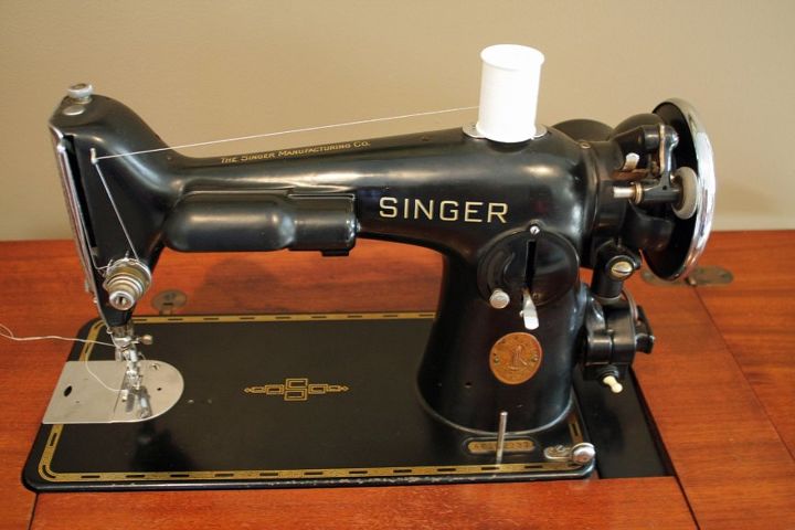 restoring a vintage sewing machine, home decor, The machine all cleaned up