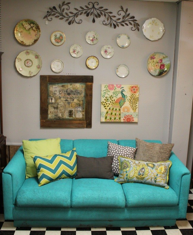 11 ways to make your beat up couch look brand new, Lay down a bright coat of spray paint