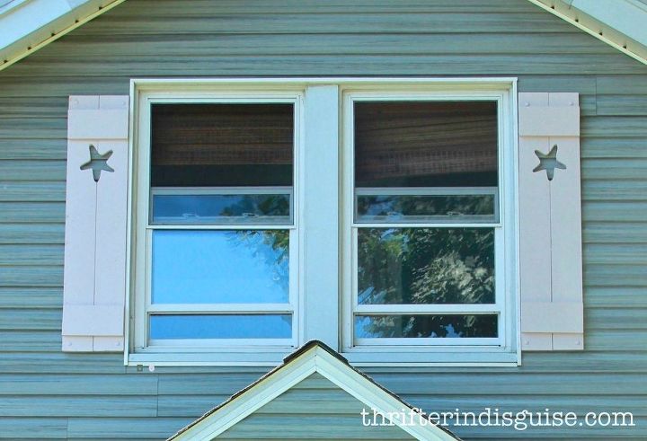 11 trucos rpidos para poner en forma el exterior de tu casa, DIY Persianas de estrella de mar estilo Cape Cod