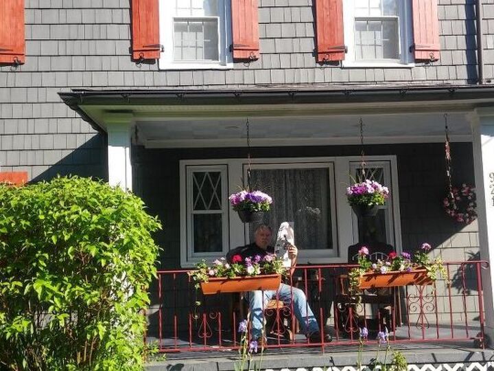 q lighting the exterior of a small house, curb appeal, lighting, outdoor living, Front house