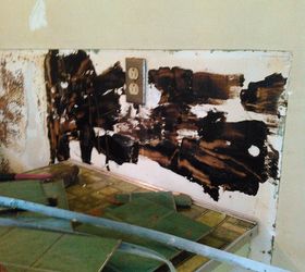 how to remove black mastic from the walls