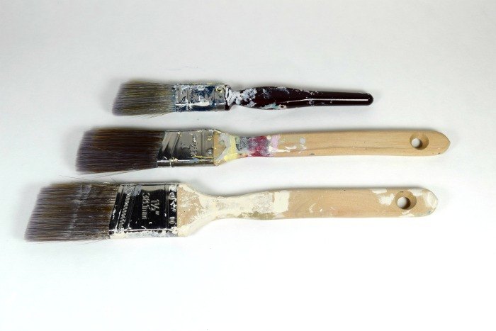 the easiest and cheapest way to clean paint brushes, cleaning tips, crafts