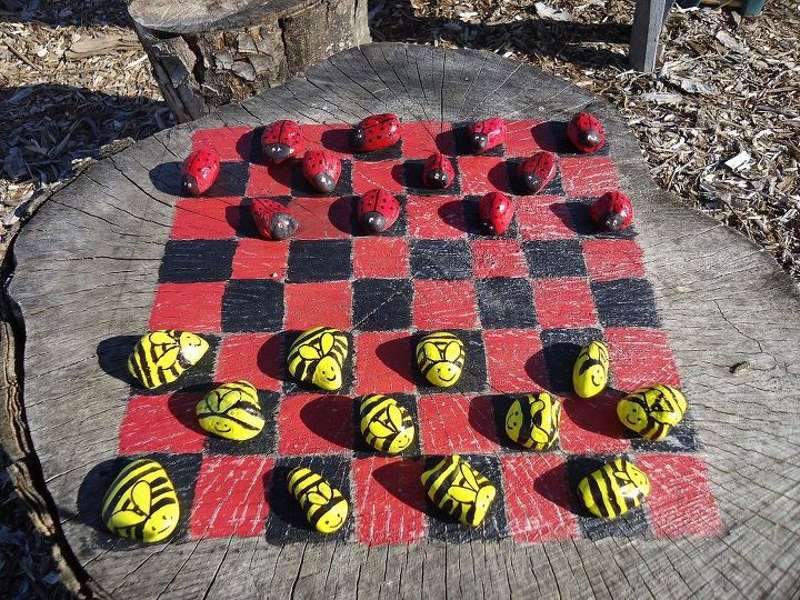 s 13 crazy fun yard games your family will flip for this summer, outdoor living, Use an cleared tree stump for a checkers game