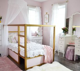Un cambio de imagen en el dormitorio de una niña en estilo Shabby Chic y glamuroso en rosa y dorado
