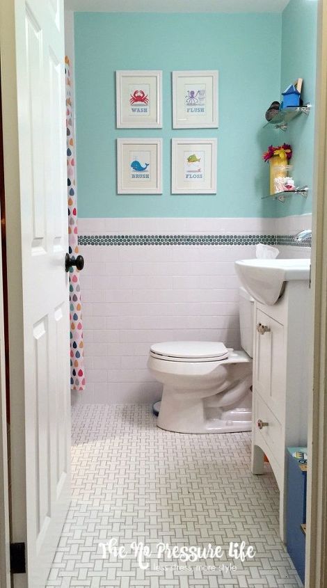 banheiro infantil antes e depois iluminando um espao pequeno e sem janelas, Os azulejos s o um toque cl ssico