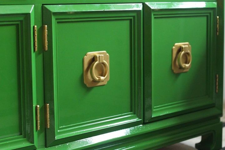 buffet in brilliant green, painted furniture