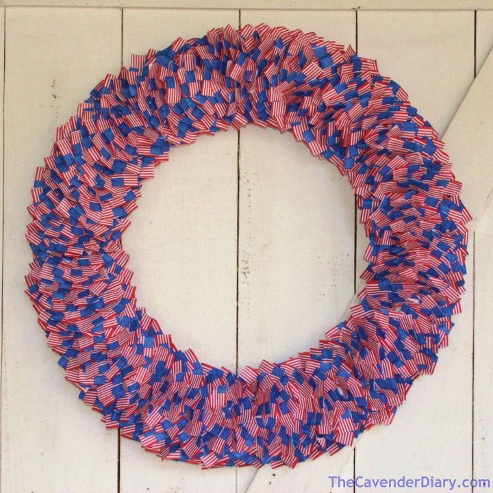 16 patriotic wreaths that will fill you with pride, Mini American Flag Ring