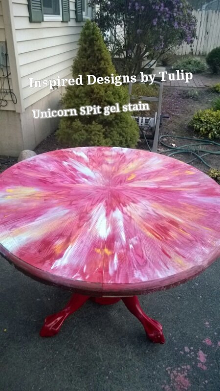 esta mesa se ha salvado con un cambio de imagen de unicorn spit