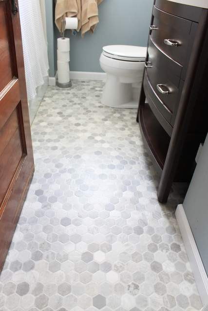 When You Have A Small Bathroom But Want A Dramatic Makeover