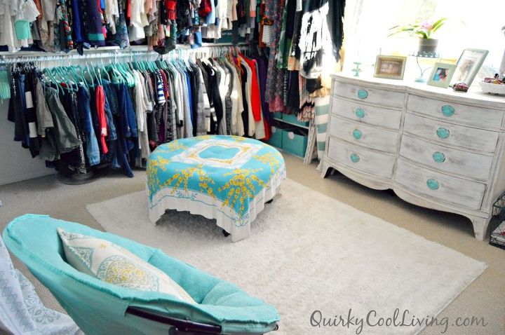 13 trucos de belleza para tu armario abarrotado, Sigue una combinaci n de colores como el azul fr o