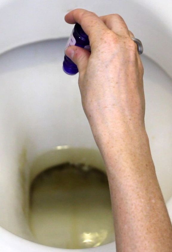green toilet bowl cleaner