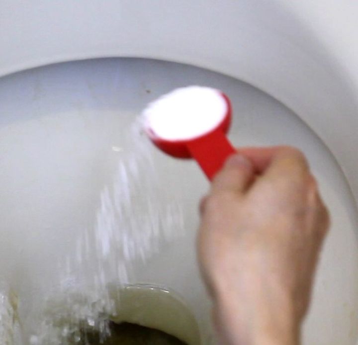 green toilet bowl cleaner