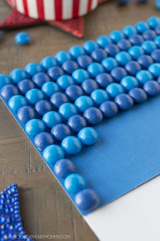 patriotic flag frame, crafts, how to, patriotic decor ideas, seasonal holiday decor