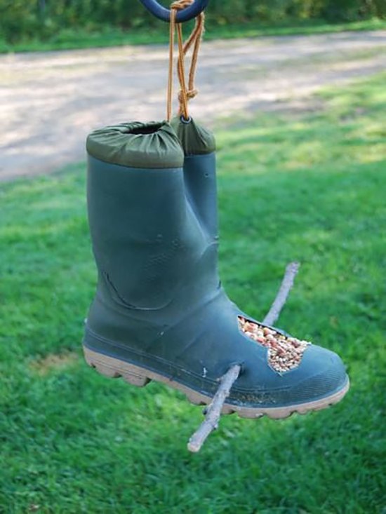 novos usos para botas de chuva velhas