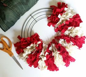 make a patriotic wreath with your old jeans , crafts, patriotic decor ideas, repurposing upcycling, seasonal holiday decor, wreaths, The reds whites done Ready for the blues