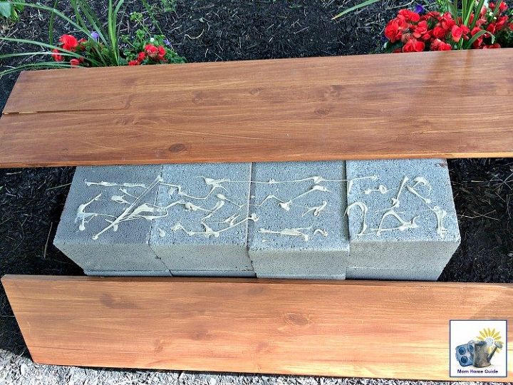 DIY Wood And Cinder Block Bench DIY Wood And Cinder Block Bench