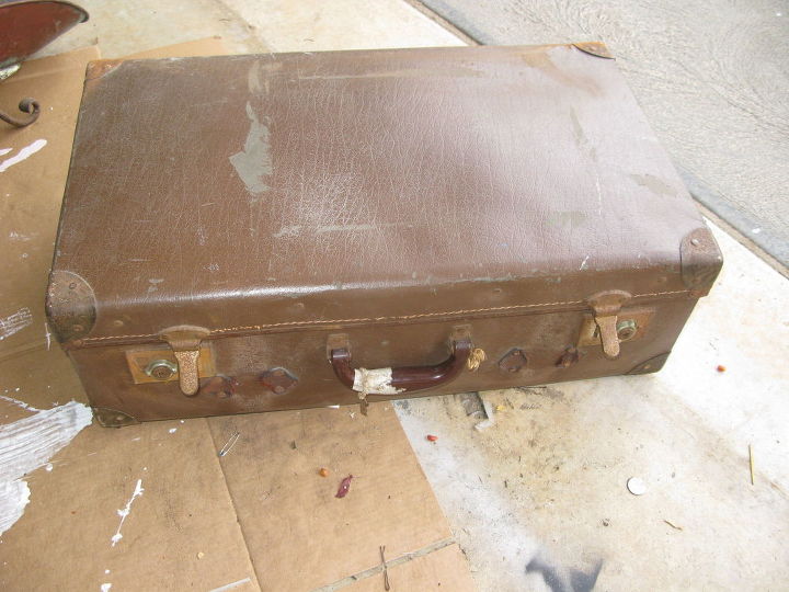 vintage shabby chic pink suitcase in ascp antoinette, chalk paint, painting, shabby chic, Brown and icky