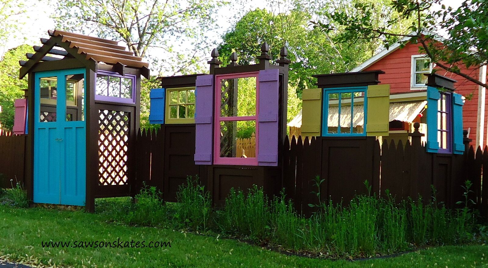 13 Ways to Get Backyard Privacy Without a Fence | Hometalk