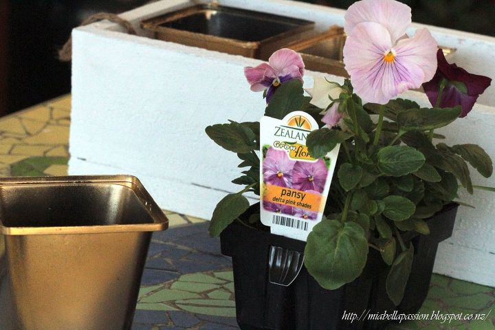diy pallet box planter for flowers , container gardening, diy, gardening, pallet