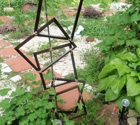 17 ways to build a gorgeous garden trellis, String together picture frames