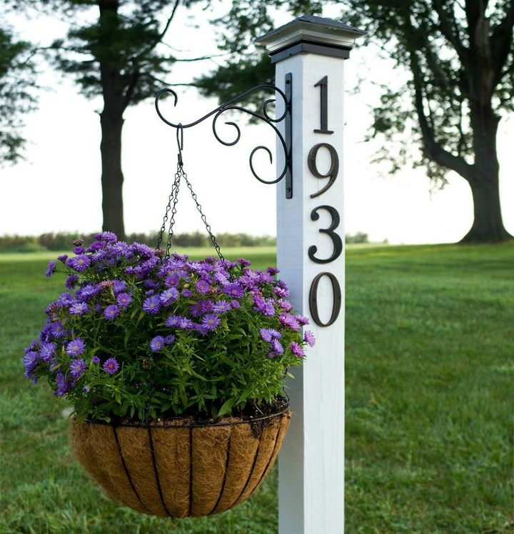 11 address sign ideas that ll make neighbors stop in admiration, Hang your house number on a planter post