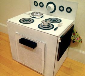 17 padres de bricolaje comparten brillantes ideas de proyectos para nios, Convierte una caja en una estufa para ni os por menos de 5 d lares