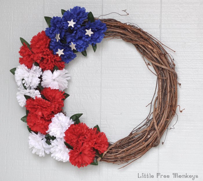 red white and blue patriotic wreath for under 5 , crafts, patriotic decor ideas, seasonal holiday decor, wreaths