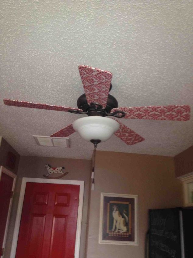 13 ways to upgrade your boring ceiling fan on a budget, Use fabric to give old blades a classy touch