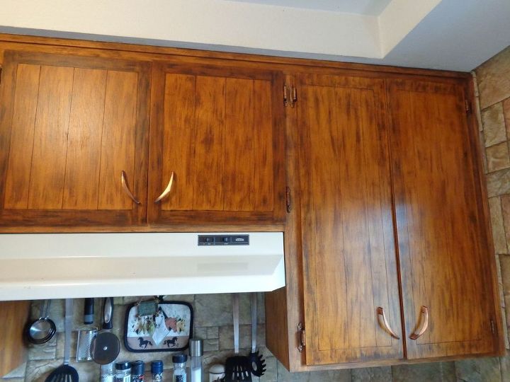 9 gorgeous ways to refinish old wood furniture, Dress up bland surfaces by painting texture